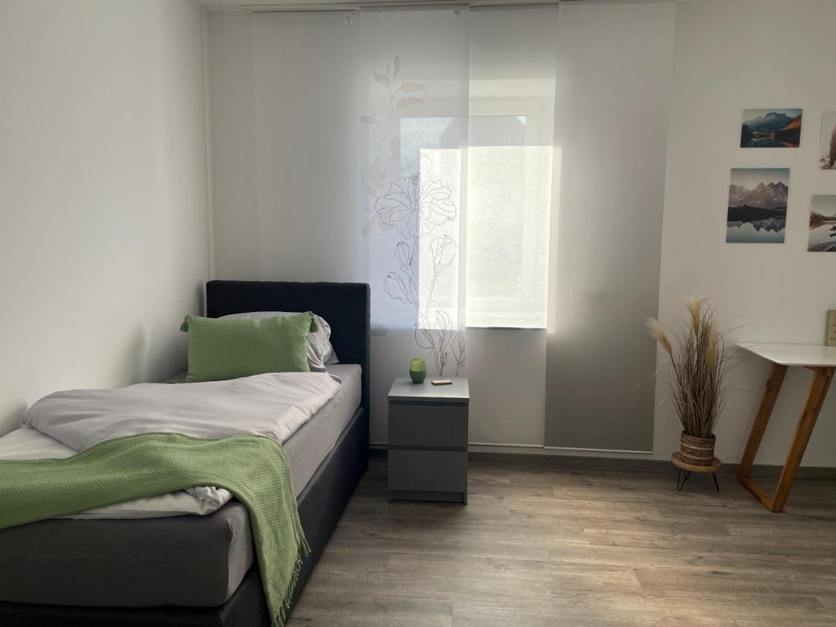Wohnung für Berufstätige Hünfeld Exterior foto
